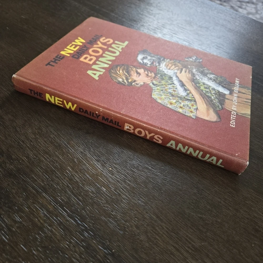 The New Daily Mail Boys Annual 1962 Hardcover Vintage Book
